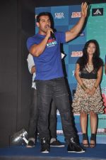 John Abraham at Vicky Donor music launch in Inorbit, Malad on 30th March 2012 (61).JPG
